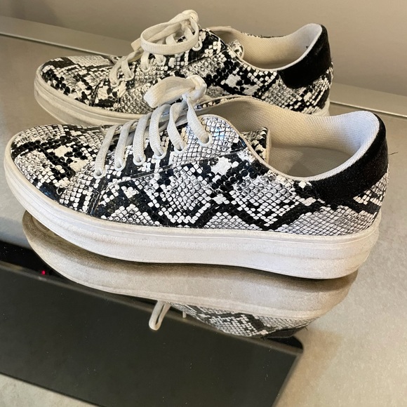 Snake print black & white sneakers - Picture 5 of 6
